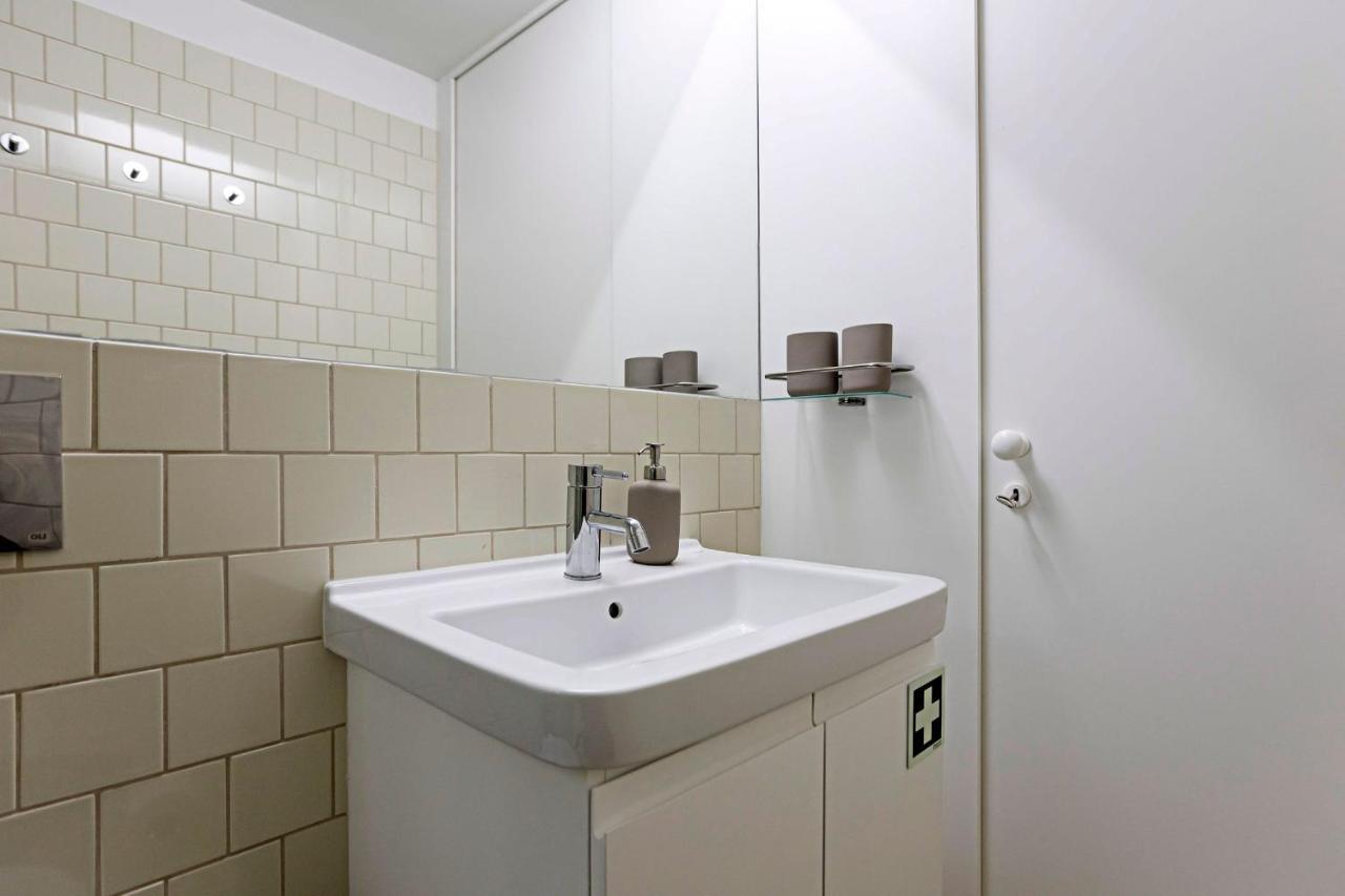 Loios 1Br Flat Downtown By Lovelystay Porto Exterior photo